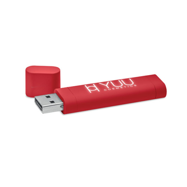 USB so svietiacim logom
