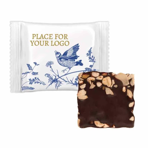Pflanzliche Schokolade mit einer Zutat Ihrer Wahl