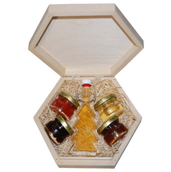 2 Arten von Honig, Nüssen und getrockneten Preiselbeeren in Honig mit Met in einer sechseckigen Schachtel mit verschließbarem Deckel