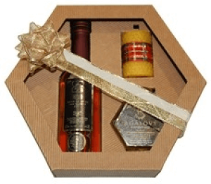Getrocknete Preiselbeeren in Honig, Met und Kerze in einem sechseckigen Karton - Reklamnepredmety