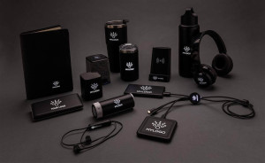 Wireless Kopfhörer mit leuchtendem Logo, schwarz