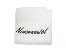 Potlač výšivka logo Novomanžel na uterák